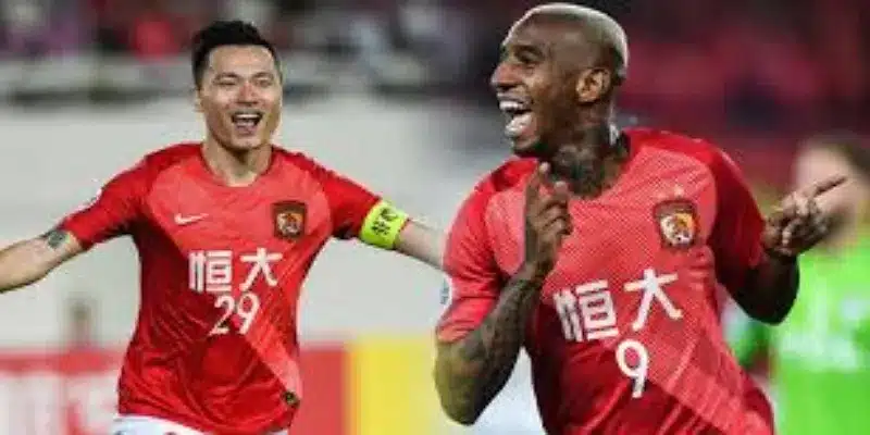 荣耀榜：从草根走向世界的裁判之路-BB体育